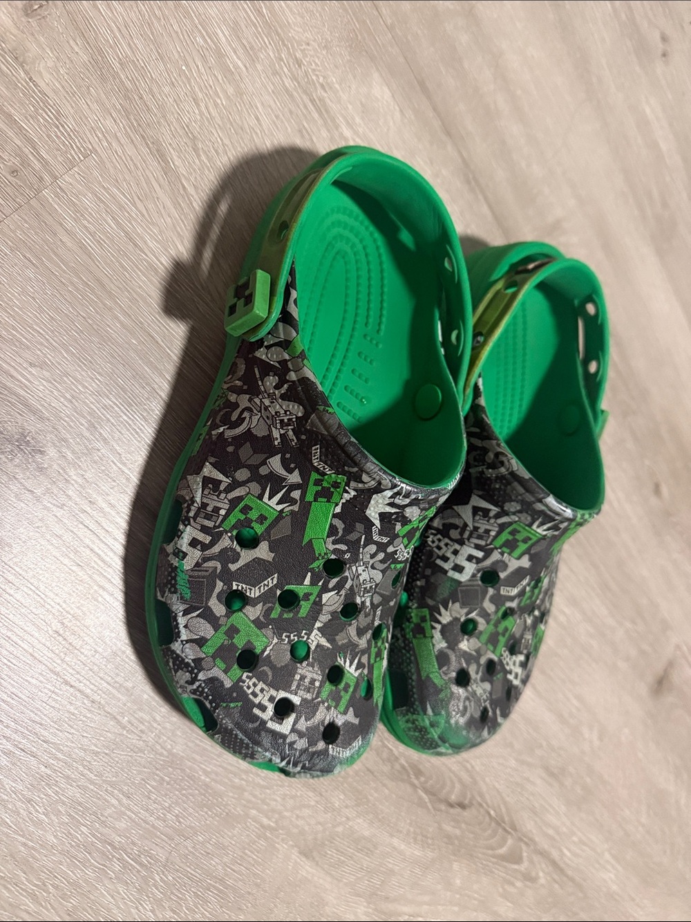 MINECRAFT CROCS J6